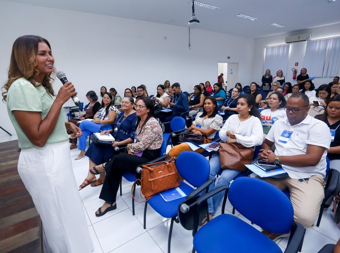 Cria e Secdef promovem aula inaugural do curso de inclusão na Primeira Infância