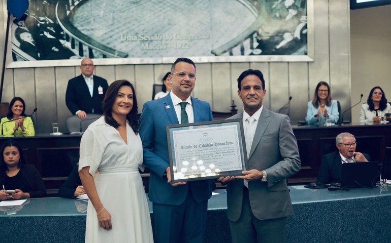 Gabriel Albino é homenageado com o título de Cidadão Honorário de Alagoas