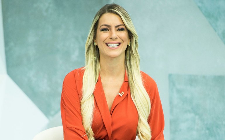 Renata Fan se desculpa por comentário sobre torcedores do Corinthians