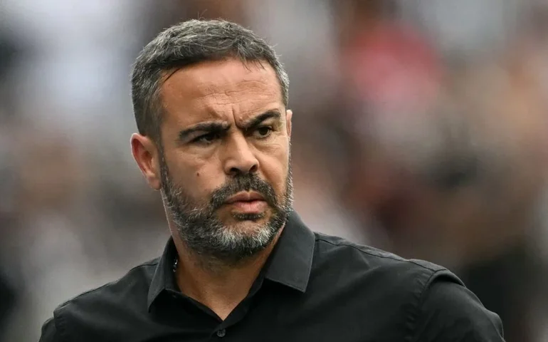 Cruzeiro oficializa contratação do português Artur Jorge como técnico até 2027