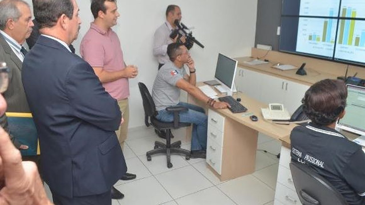 Integrantes de instituições acompanham monitoramento eletrônico de reeducandos
