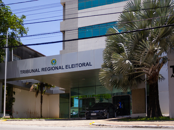 Justiça Eleitoral suspende posse de suplentes por desfiliação partidária em Maceió