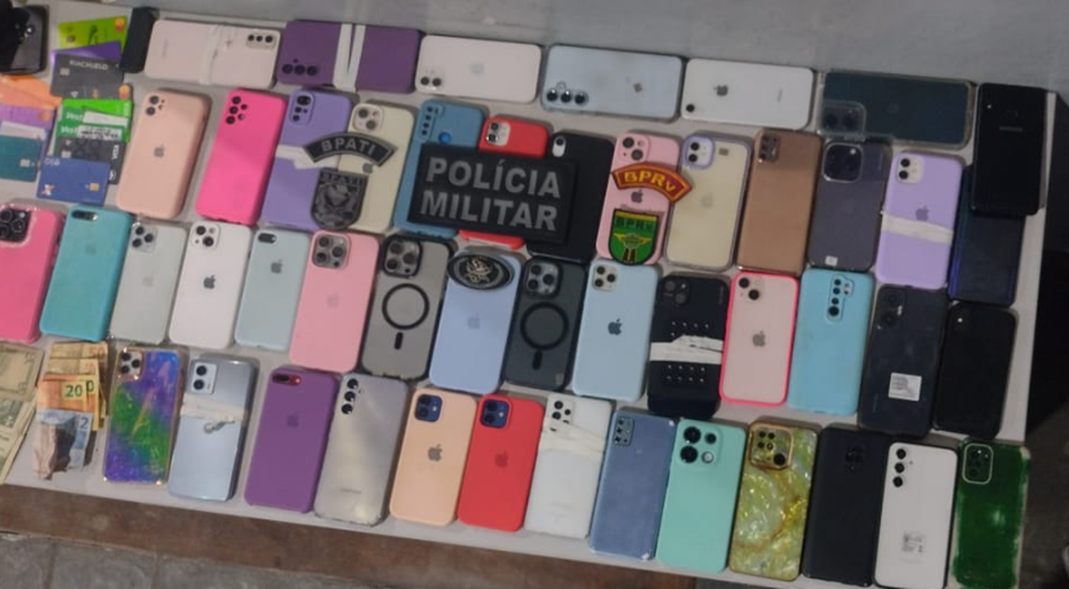 48 celulares / Foto: Reprodução: Foto/ Redes Sociais