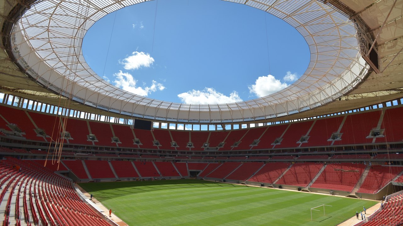Governo do DF consegue liberação para sediar jogos de Santos, Fla e Palmeiras