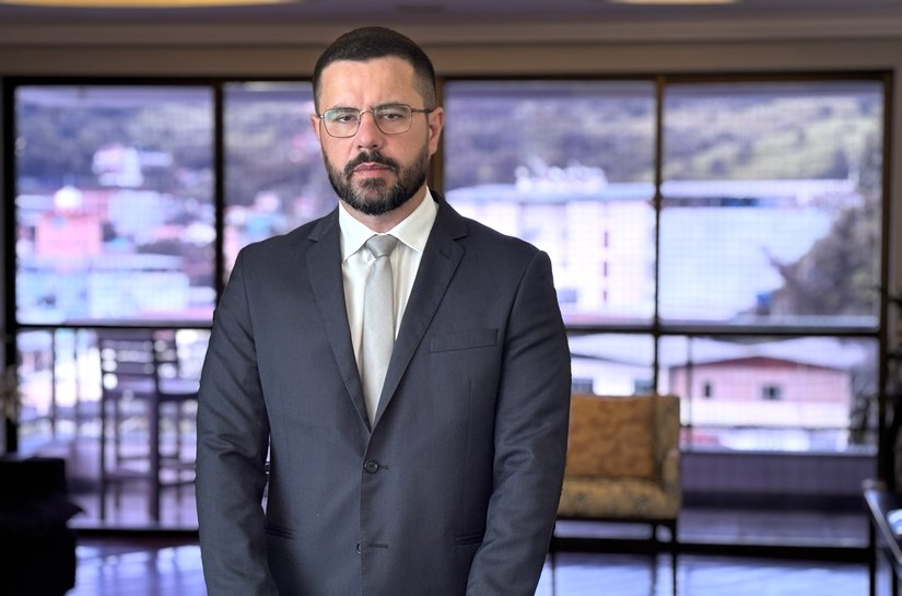 Crise empresarial expõe a cultura do improviso, alerta Dr. Daniel Rocha Rodrigues