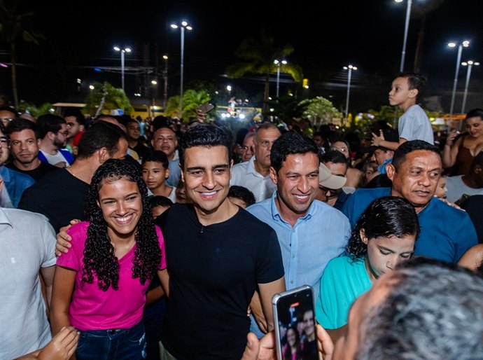 “Devolvemos um sonho coletivo”, diz Cunha, durante entrega de praça no Graciliano Ramos