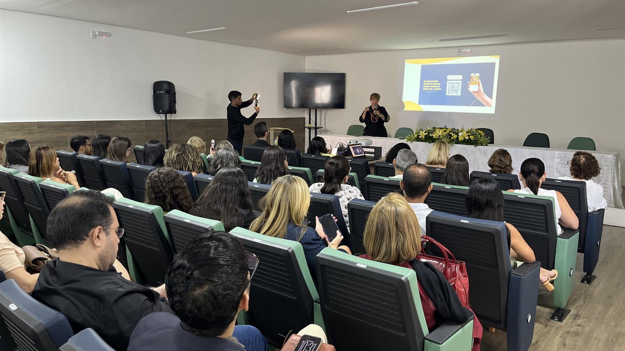 Uncisal lança segundo volume de livro que utiliza crônicas na educação em saúde