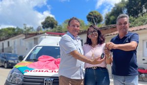 Prefeitura de Branquinha entrega nova ambulância à população