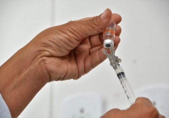 710.895 doses das vacinas contra a Covid-19 foram aplicadas em Alagoas