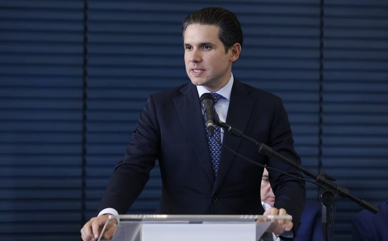 Motta diz que anistia está superada e defende votação hoje de projeto de redução de penas que pode beneficiar Bolsonaro