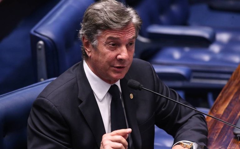 Filiação: Collor opta pelo PTB aos 45 minutos do segundo tempo