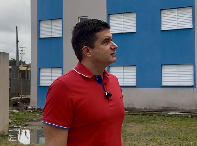 Rui Palmeira denuncia descaso para a entrega de 1.100 apartamentos prontos há dois anos e não distribuídos