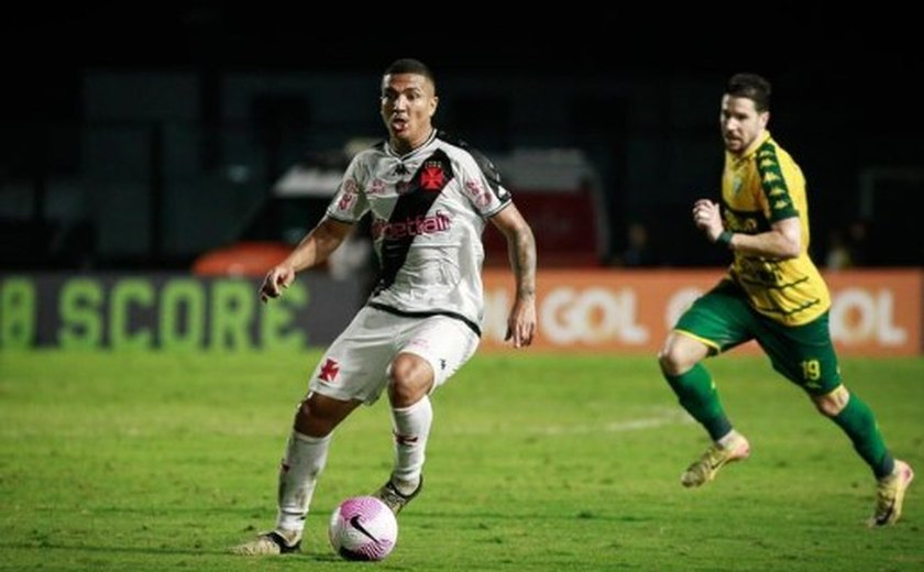 Vasco vence Cuiabá em jogo atrasado e se recupera após eliminação na Copa do Brasil