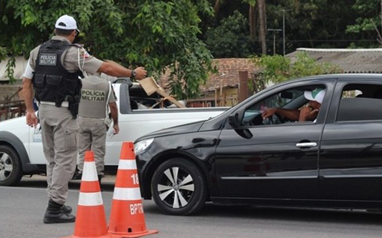 BPTran apreende arma de fogo e recupera motocicleta roubada na Chã da Jaqueira