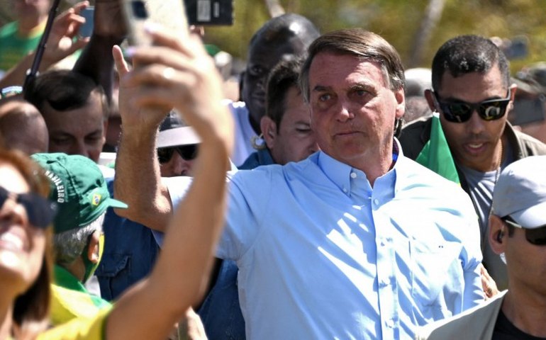 Bolsonaro diz que vai falar com Guedes sobre recursos do Orçamento ao Incra