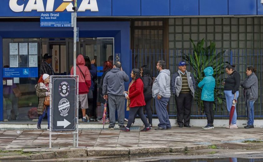 Comissão debate o impacto do fechamento de agências da Caixa Econômica Federal