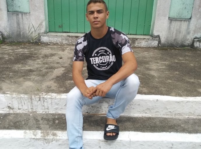 Estudante realiza campanha para custear participação em evento esportivo