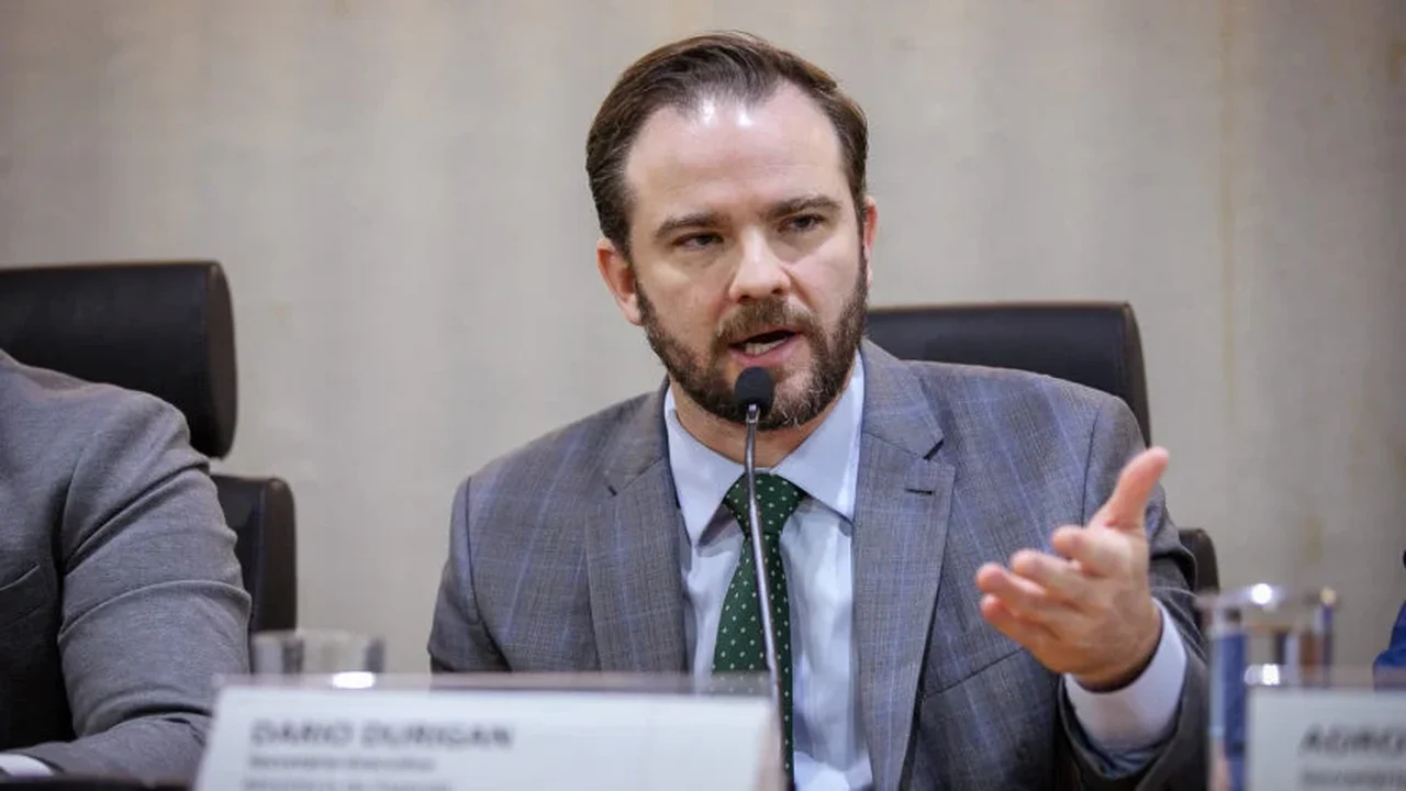 Durigan reconhece problemas nos Correios e afirma que governo busca soluções