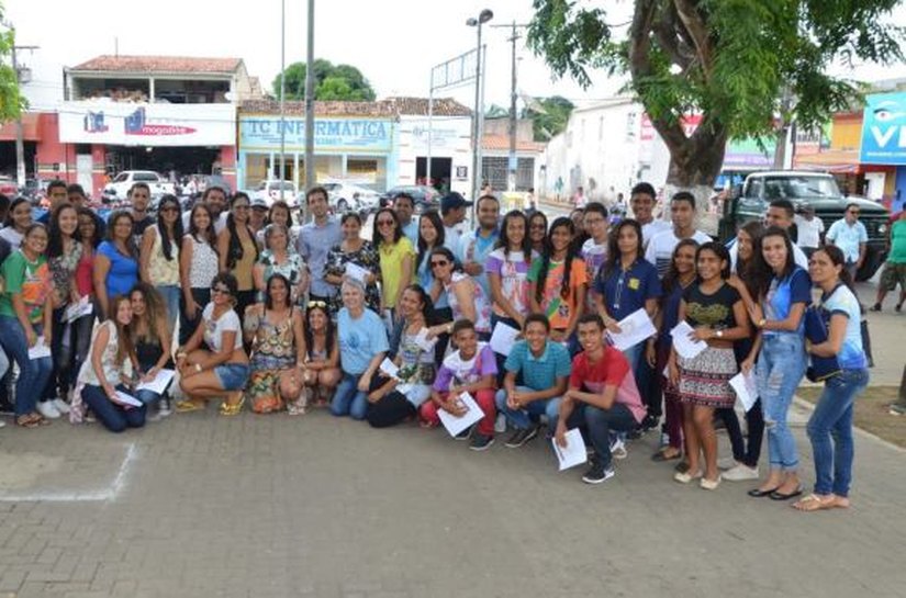 Coruripe: Equipe de Saúde da Família realiza ação educativa sobre DST/AIDS
