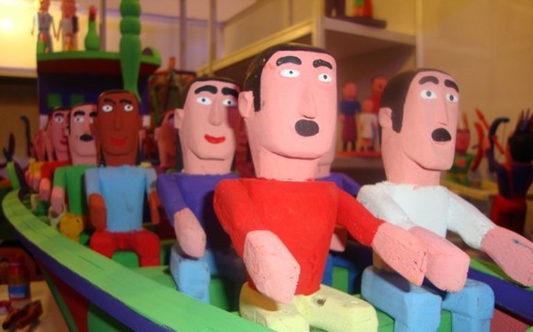 Policiais e manifestantes da CUT entram em confronto em frente ao Congresso