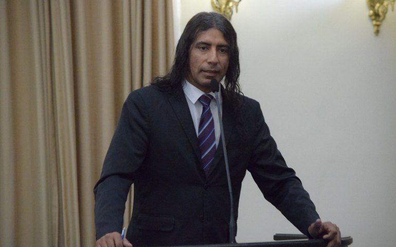 Lobão agradece apoio ao projeto de uso terapêutico do canabidiol