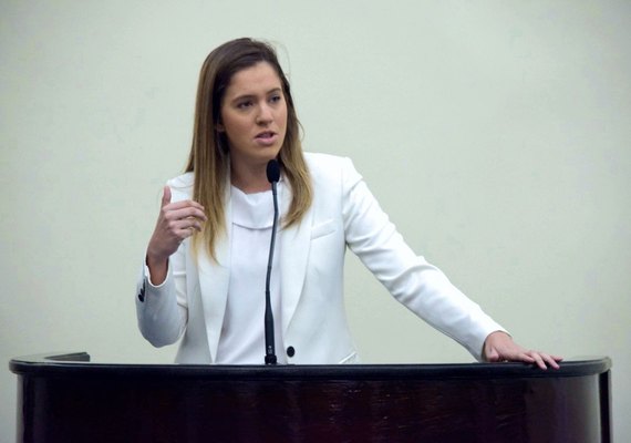 Deputada Cibele Moura pede em indicação que Estado prorrogue pagamento de IPVA para taxistas e motoristas por aplicativo