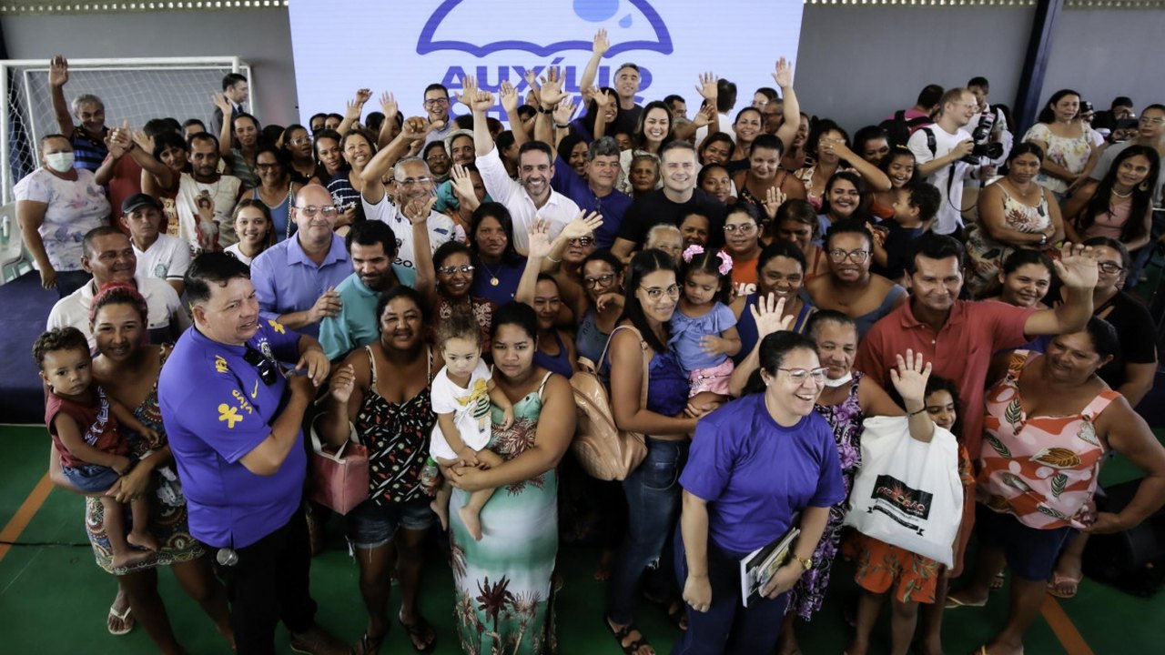 Auxílio-chuva começa a ser pago pelo Governo do Estado