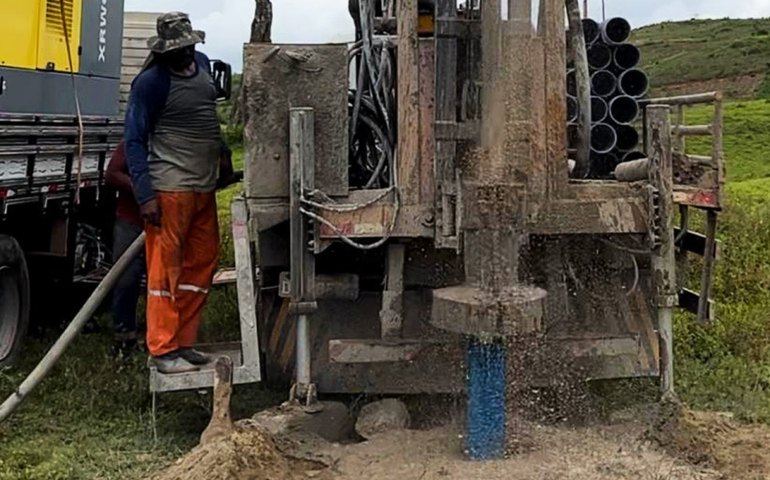 Poço artesiano perfurado no Assentamento Quinta da Serra beneficia 50 famílias