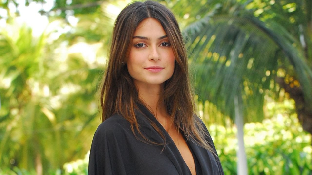 ‘Pegue sua opinião e guarde pra você’, desabafa Thaila Ayala sobre maternidade