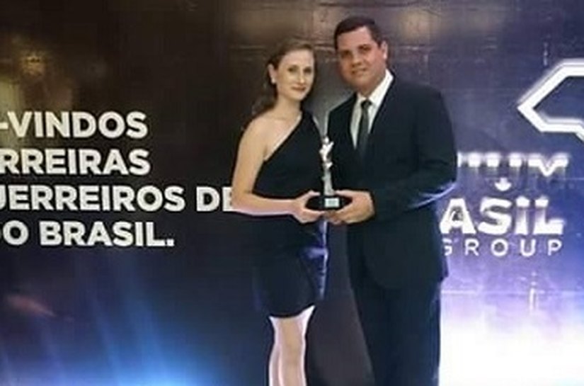 Coruripe recebe Comenda da Premium Brasil Group por destaque em gestão da educação municipal