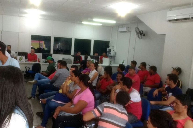 Movimentação intensa marca retorno das atividades no Sine Arapiraca
