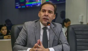 Kelmann solicita ao Executivo aparelhos resistentes à maresia para garantir mais durabilidade e segurança aos frequentadores