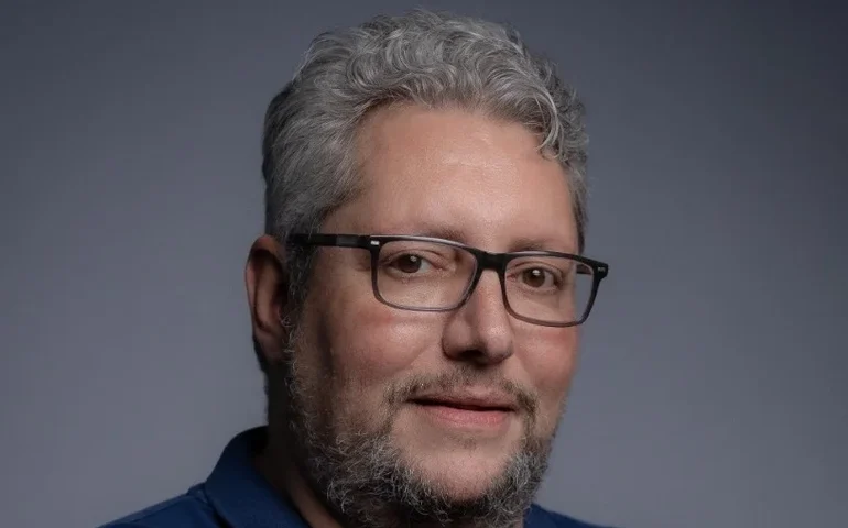 A Transição da Vigilância Passiva para a Analítica Preditiva: O Impacto da IA no Monitoramento de Segurança Eletrônica