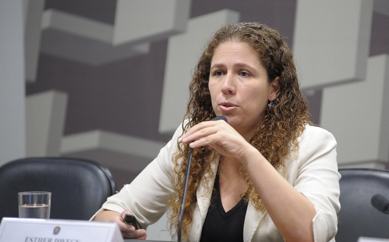 ‘Queremos uma burocracia que seja a cara do Brasil’. Esther Dweck concede entrevista sobre Concurso Nacional Unificado