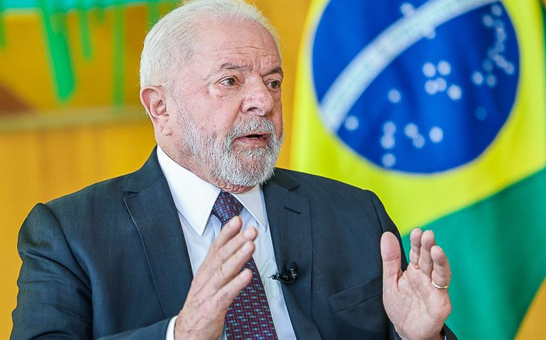 Lula assina decretos que atualizam marco legal do saneamento