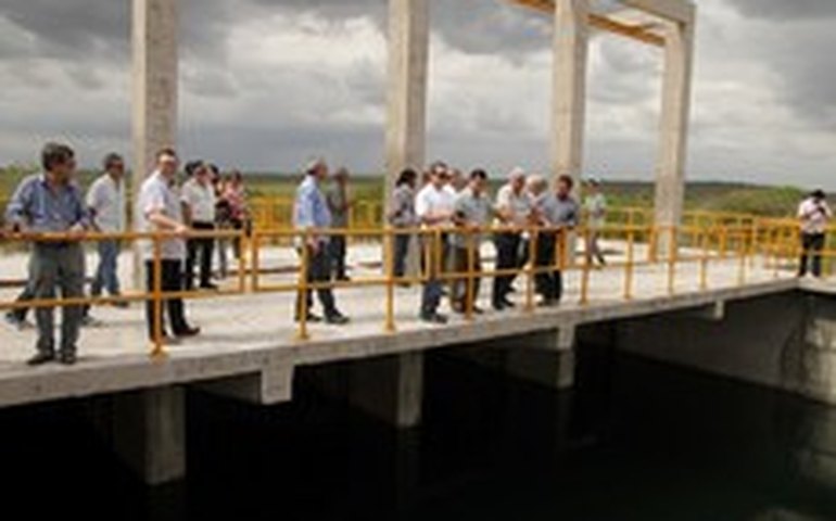 Vice-governador José Thomaz Nonô visita Canal do Sertão