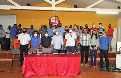 Prefeito Ronaldo Lopes mantém diálogo com servidores e atende reivindicações