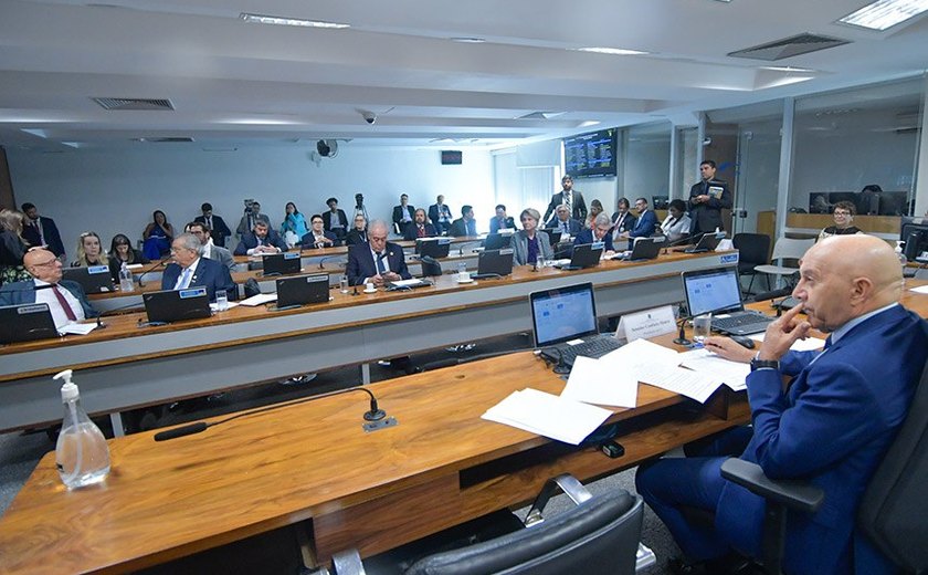 Reserva de assentos para pessoas com obesidade mórbida é aprovada na CI