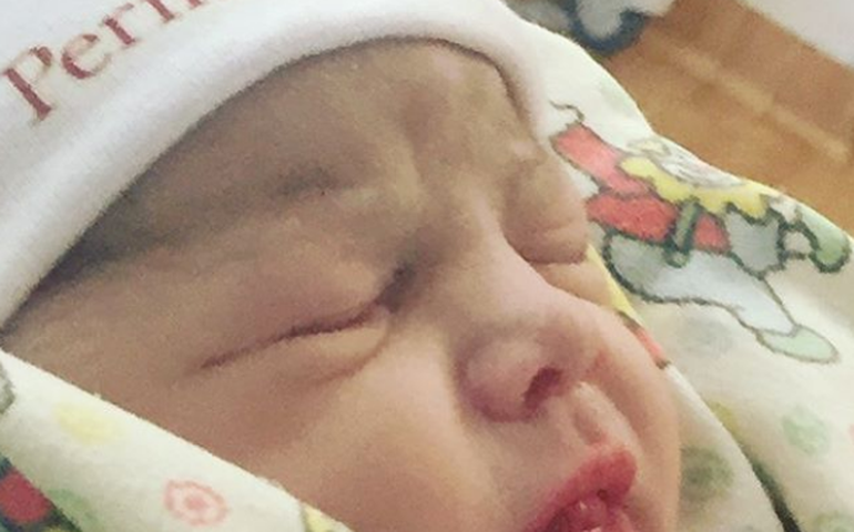 Nasce Maria, 1ª filha do ator Felipe Simas, &#8221;Ele acompanhou o parto&#8221;, conta avó