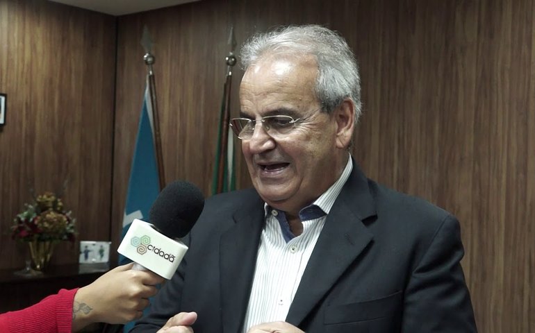 Presidente do TCEAL discute melhorias na gestão dos municípios alagoanos com AMA