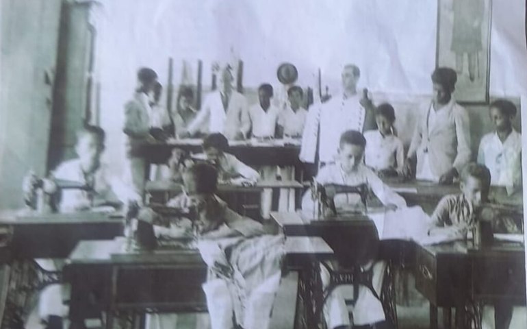 Com tesoura e régua usados, seu Neco Alfaiate foi pioneiro na indústria fabril em Arapiraca