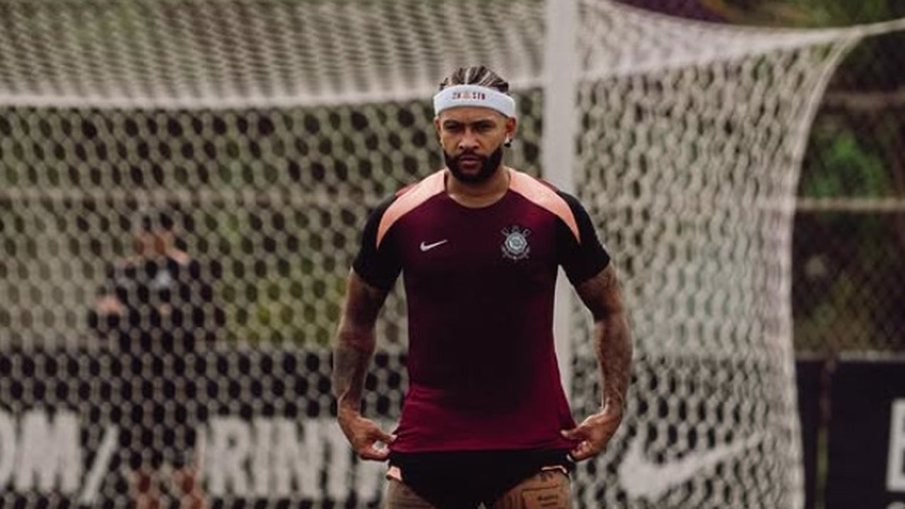 Renovação com Memphis causa turbulência no Corinthians e derrete Stábile politicamente
