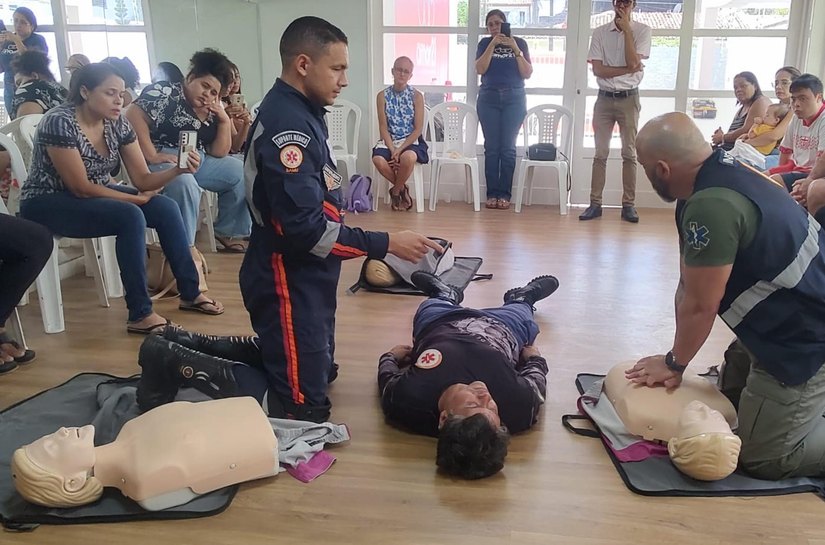Samu leva noções de primeiros socorros a instituição que atende pessoas com Síndrome de Down