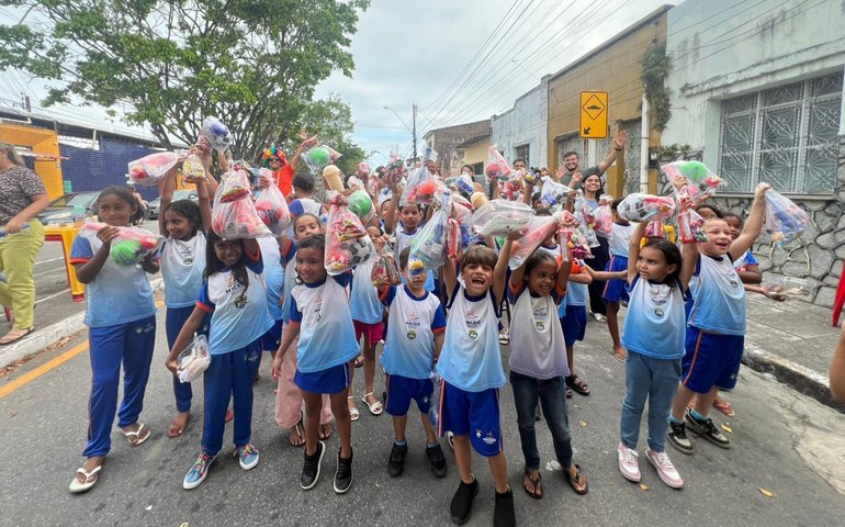 Alegria marca abertura da Semana da Criança Abrasel para alunos da rede municipal