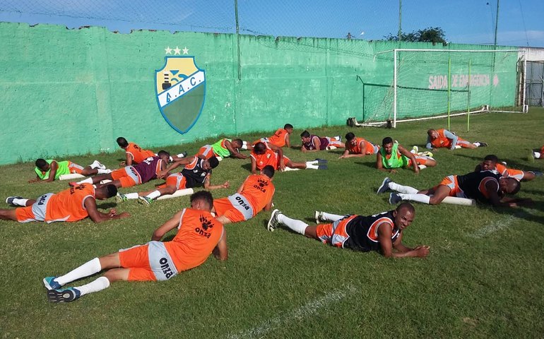 Elenco alviverde se reapresentou no Gersão após a primeira vitória e o terceiro lugar na tabela