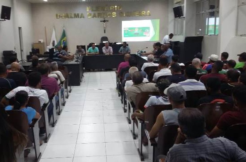 Diretoria do Coruripe reúne conselheiros, patrocinadores e torcedores na Câmara
