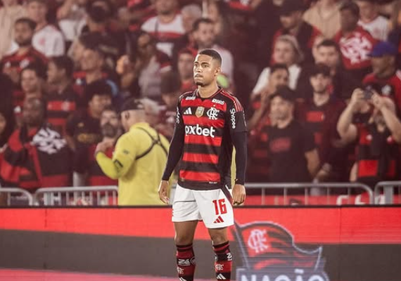 Samuel Lino, do Flamengo, é convocado por Carlo Ancelotti após lesão de Matheus Cunha