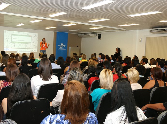 Reunião marca encerramento do projeto Serviços Educacionais em Maceió