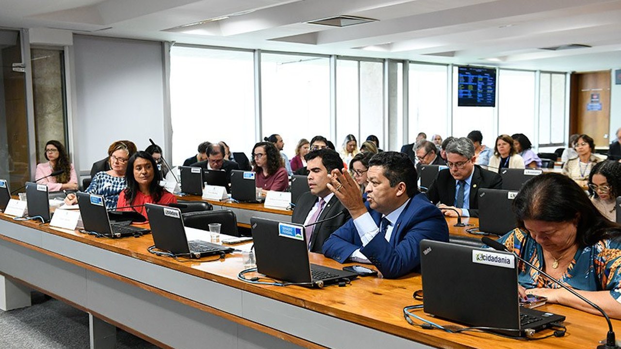 Bolsa Família: comissão pede mais qualificação profissional para beneficiários