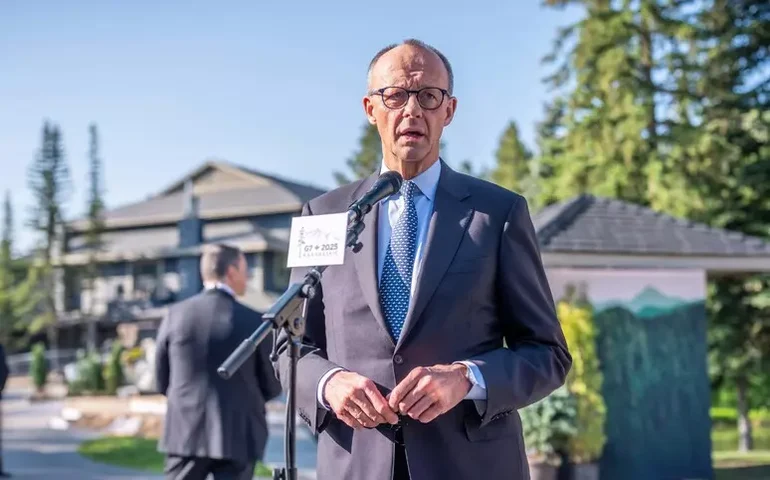 Chanceler alemão apoia Israel: 'Faz trabalho sujo para nós no Irã'